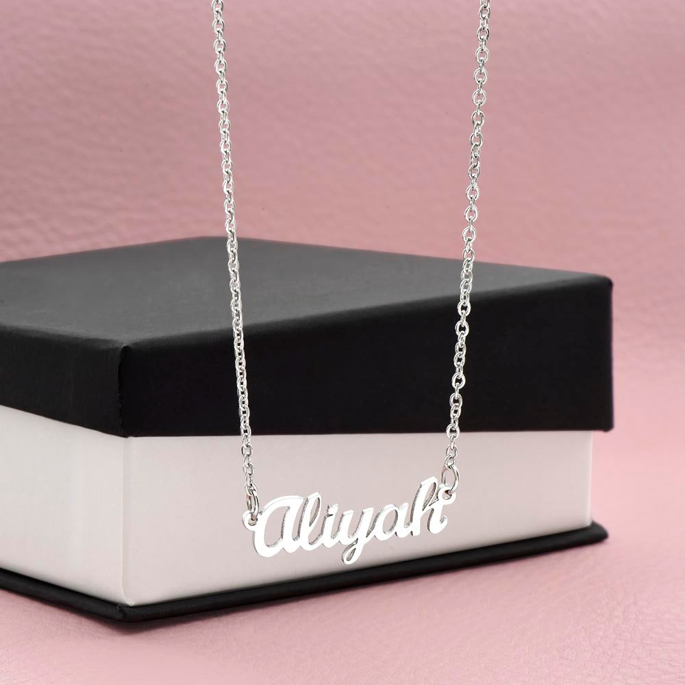 10th Grade Graduation Name Necklace Gift-[Heartfelt Family Gift]