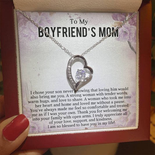 To My Boyfriends Mom Heart Necklace Gift