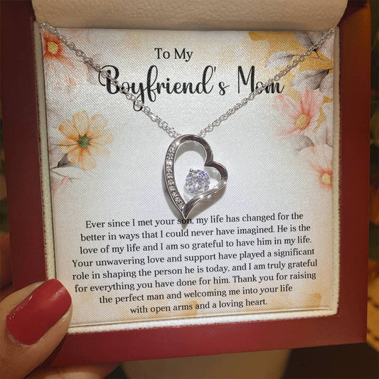To My Boyfriends Mom Heart Necklace Gift
