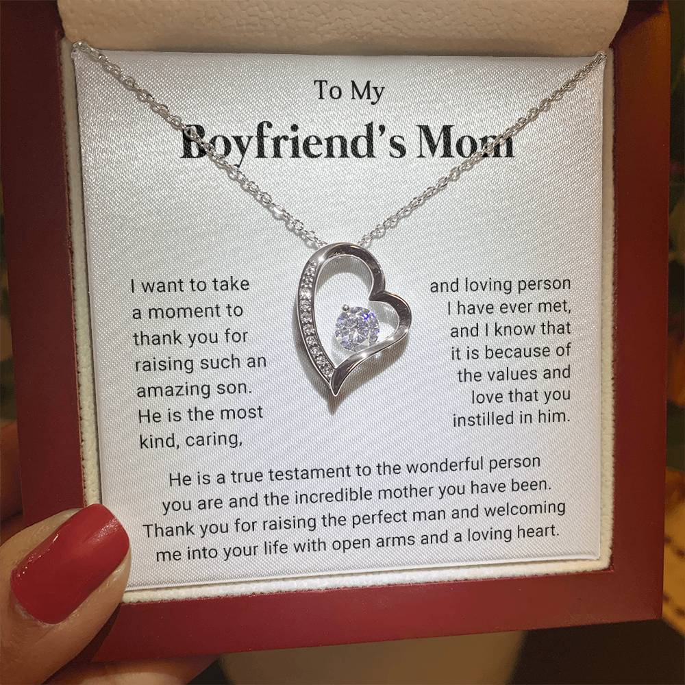To My Boyfriends Mom Heart Necklace Gift