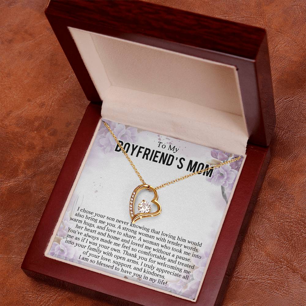 To My Boyfriends Mom Heart Necklace Gift