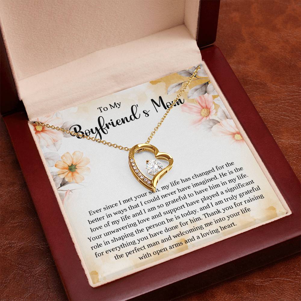 To My Boyfriends Mom Heart Necklace Gift