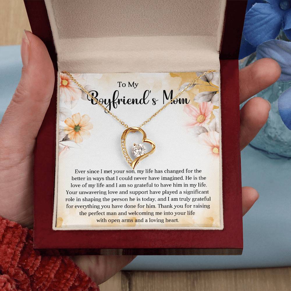To My Boyfriends Mom Heart Necklace Gift