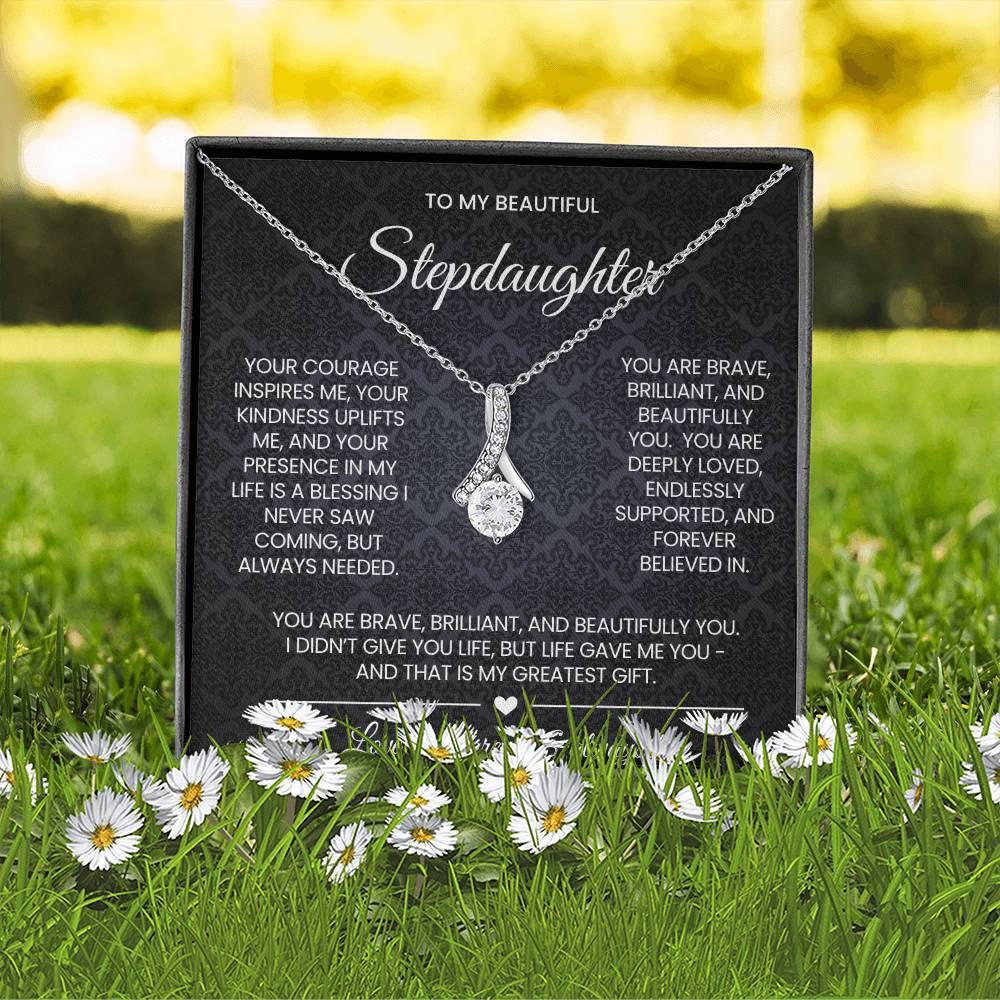 Stepddaughter Alluring Beauty Necklace Gift