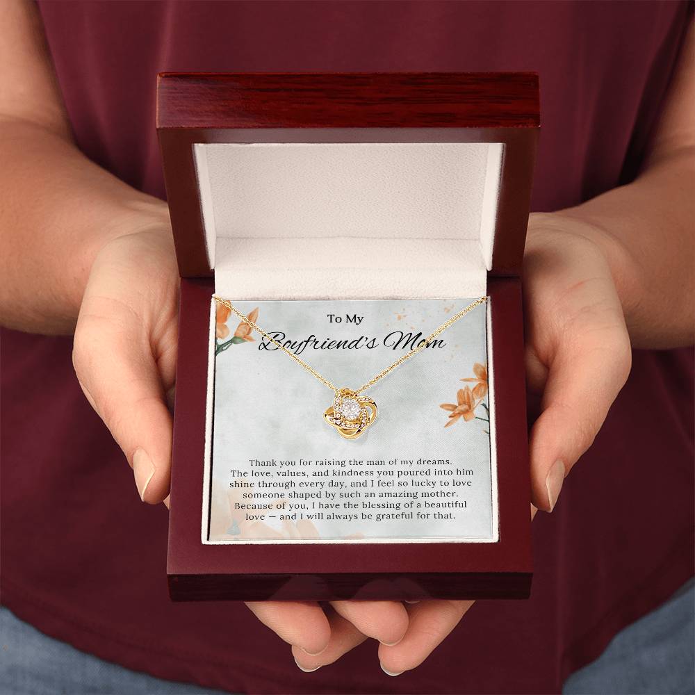 Boyfriends Mom Knot Necklace Gift