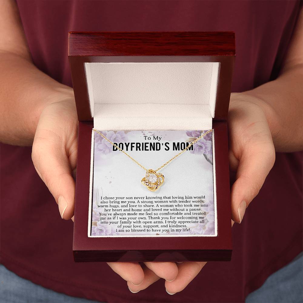 Boyfriends Mom Necklace Gift