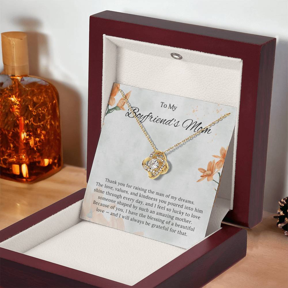 Boyfriends Mom Knot Necklace Gift