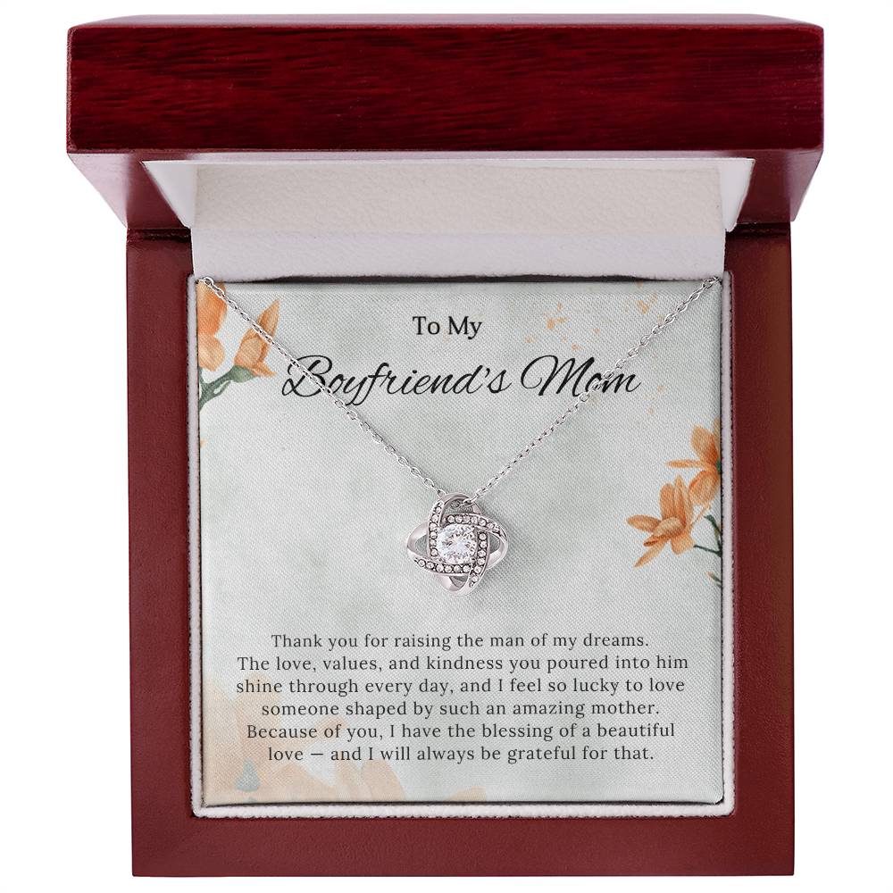 Boyfriends Mom Knot Necklace Gift