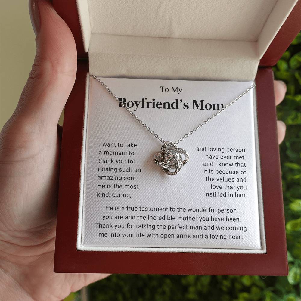 To My Boyfriend's Mom Knot Necklace Gift