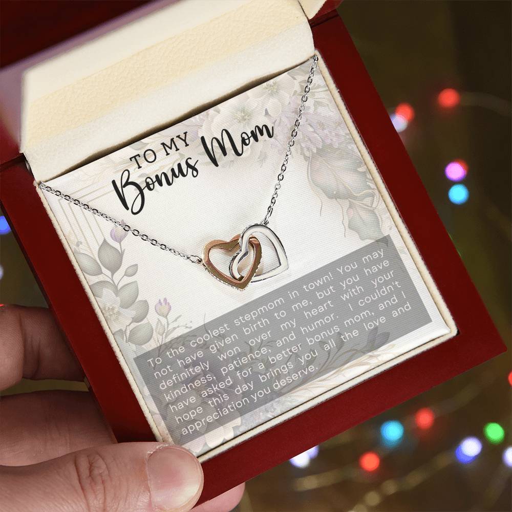 Bonus Mom Interlocking Hearts Necklace-[Heartfelt Family Gift]