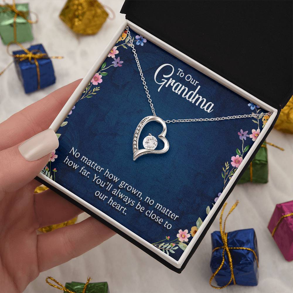Multi Name Vertical Necklace_To our Grandma-Always close to our heart Heart Necklace Gift-[Heartfelt Family Gift]