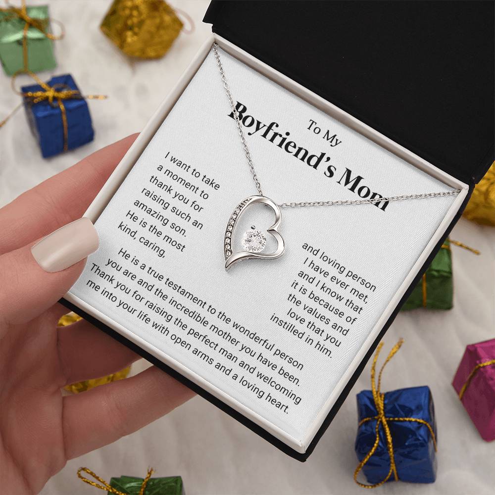 To My Boyfriends Mom Heart Necklace Gift