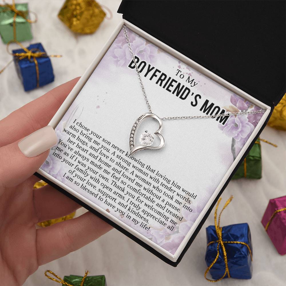To My Boyfriends Mom Heart Necklace Gift