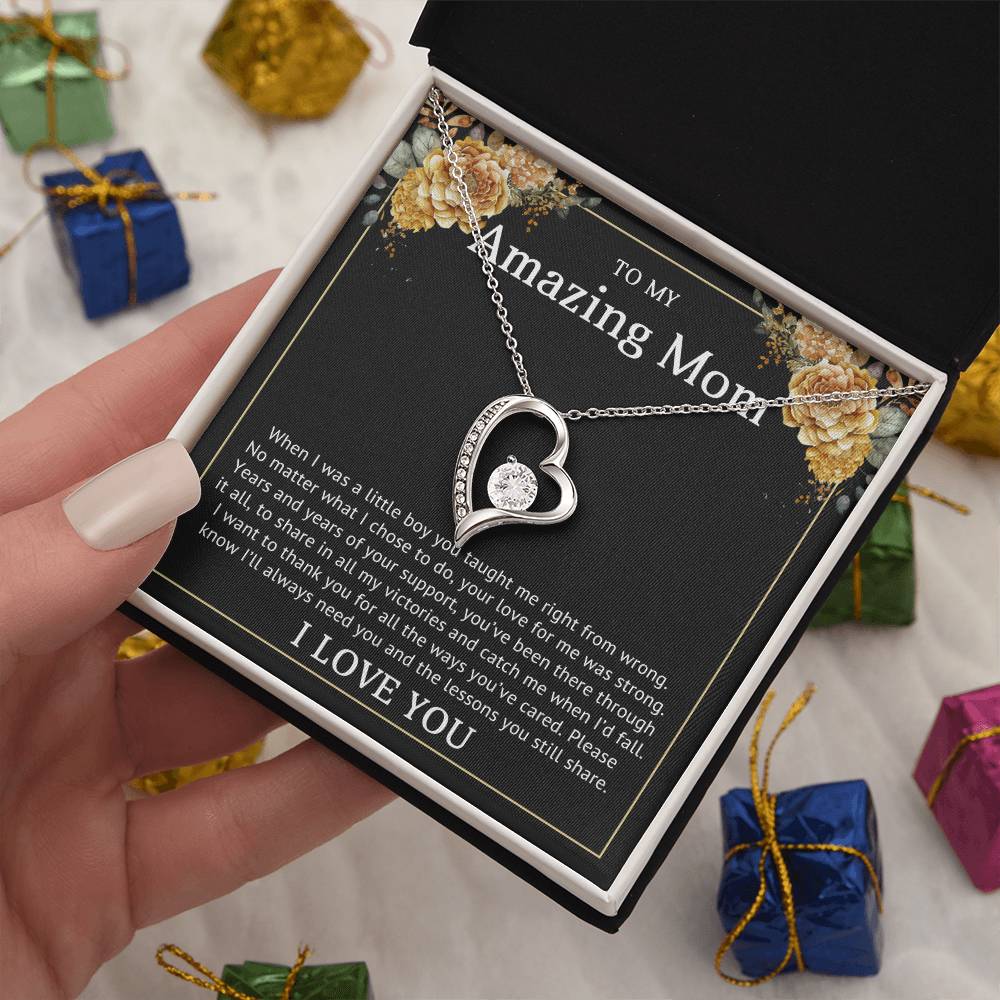 To My Mom Heart Necklace Gift