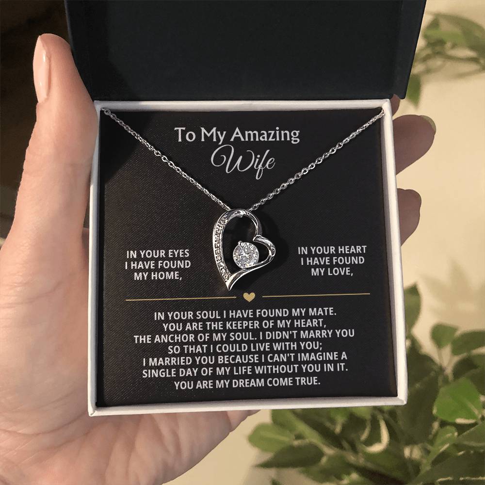 To My Amazing Wife Heart Necklace Gift