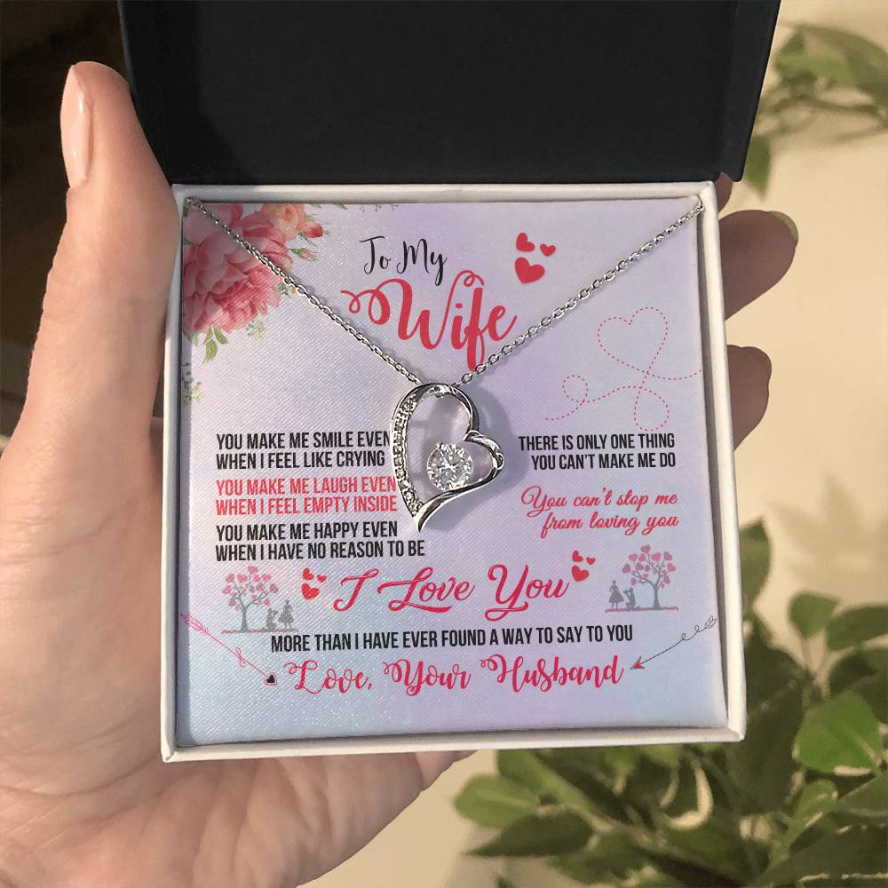 Wife and Heart Necklace - Perfect Gift for a Special OccasionSmiling Wife Heart Necklace - Thoughtful Gift for a Special Occasion-[Heartfelt Family Gift]