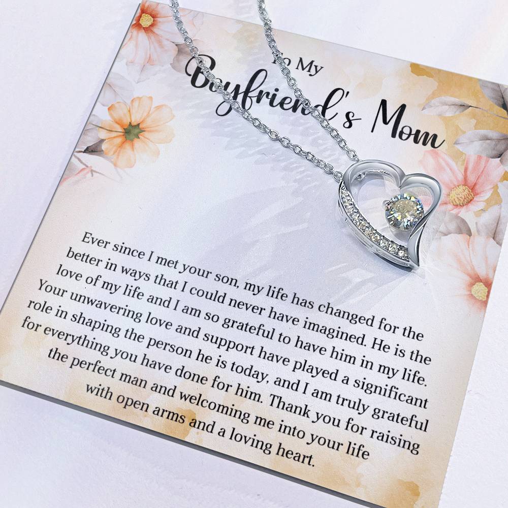 To My Boyfriends Mom Heart Necklace Gift