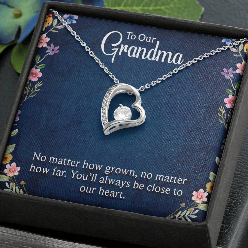 Multi Name Vertical Necklace_To our Grandma-Always close to our heart Heart Necklace Gift-[Heartfelt Family Gift]