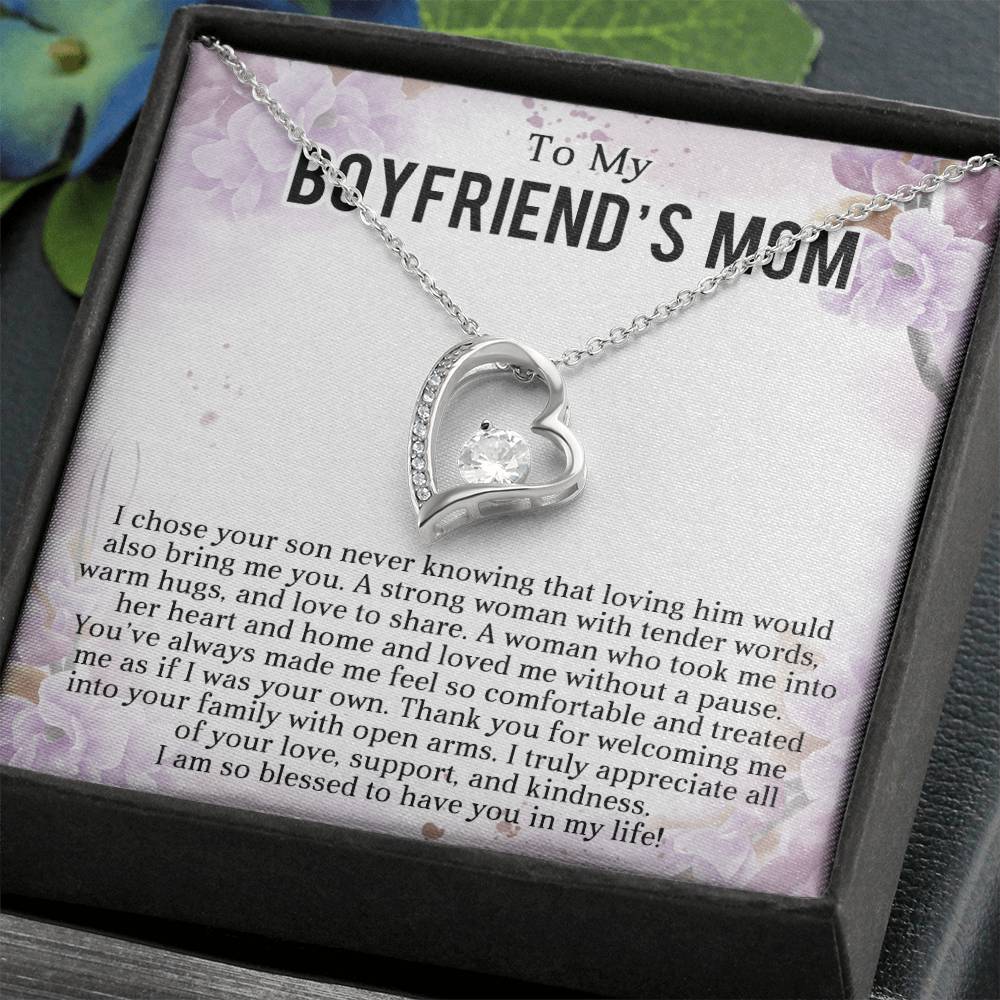 To My Boyfriends Mom Heart Necklace Gift