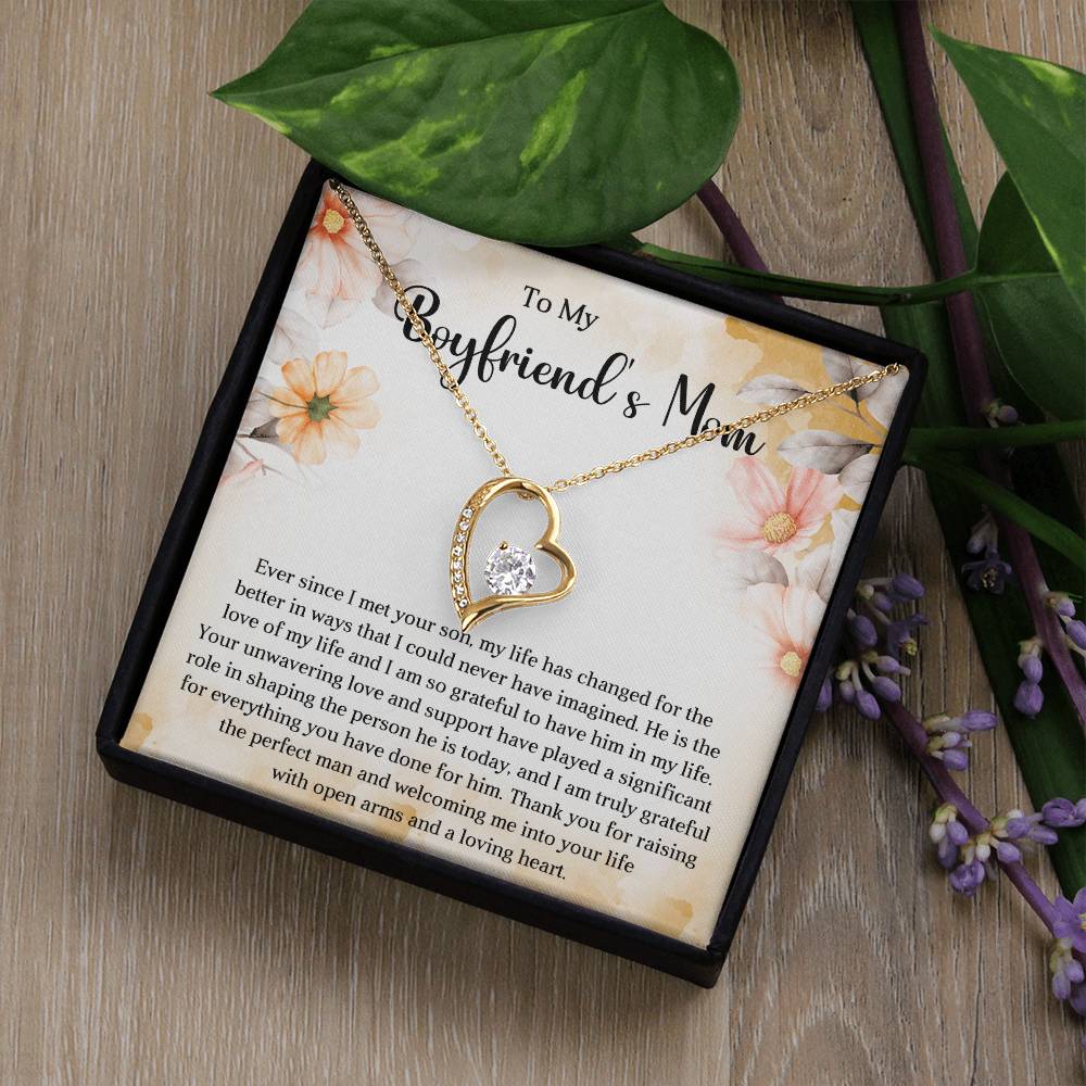 To My Boyfriends Mom Heart Necklace Gift